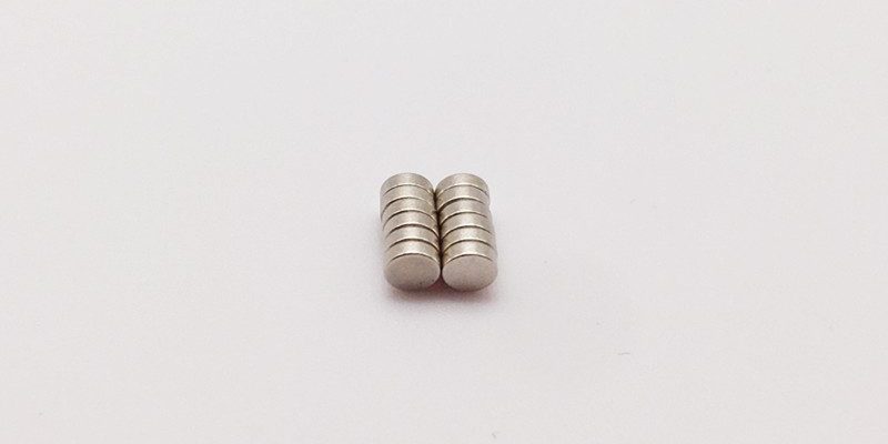 A32 釹鐵硼圓形磁鐵N35 D6*1 A32 釹鐵硼圓形磁鐵N35 D6*1