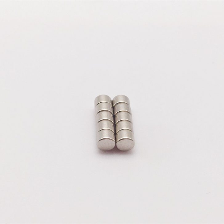 A031釹鐵硼圓形磁鐵N35 D3*2