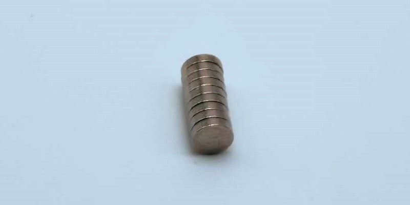 A013 釹鐵硼圓形磁鐵N35 D4*1 A013 釹鐵硼圓形磁鐵N35 D4*1